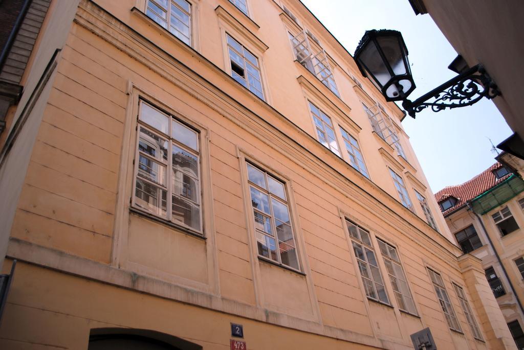 Astronomical Clock By Ruterra Apartamento *